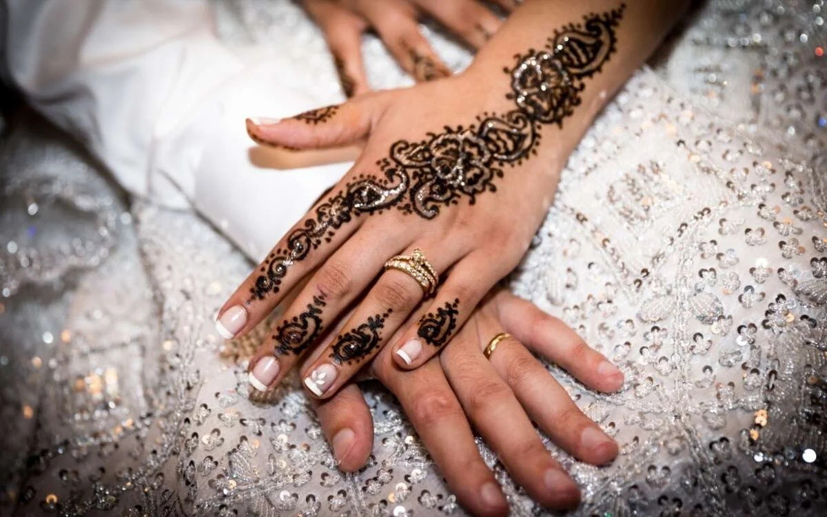 Decoración con henna para boda qatarí 2