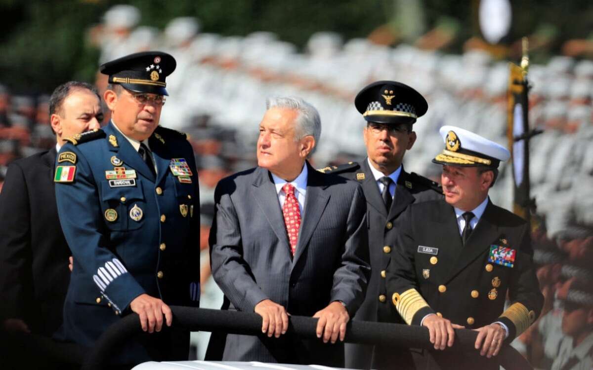 AMLO viola la Constitución con la GN
