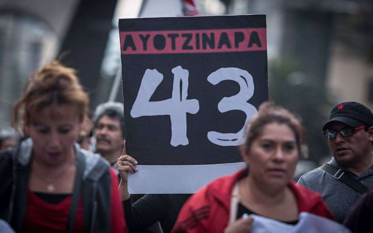 Ayotzinapa padres 1