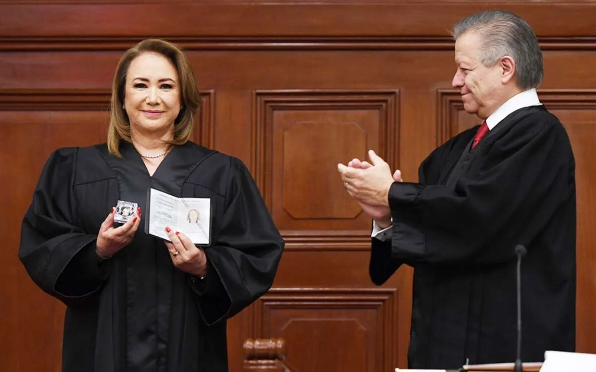 Arturo Zaldívar traiciona a Yasmin Esquivel en la SCJN