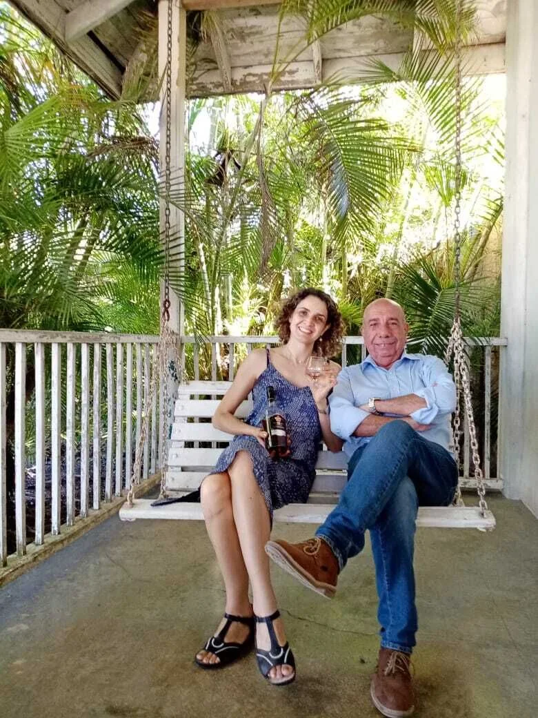 Carla Pascual y el Primer Maestro del Rob Cubano Juan Carlos González Delgado