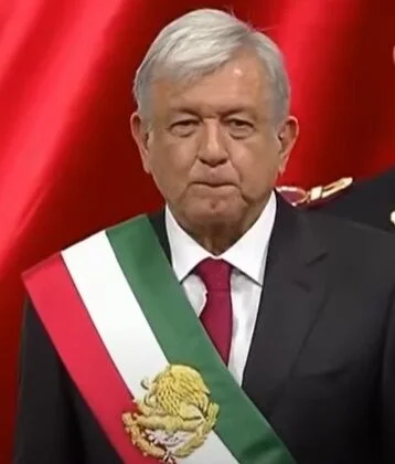 AMLO Banda presidencial 1