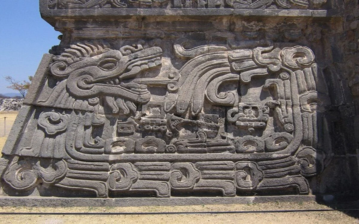 Esperando a Kukulkán.