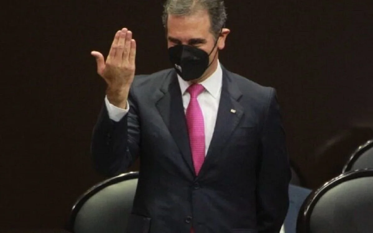 Lorenzo Córdova vence a Morena.