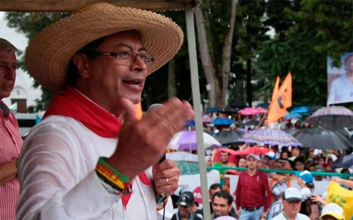 gustavo petro 1