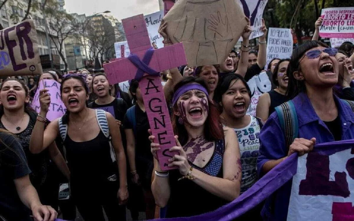 Ecos de la marcha feminista.