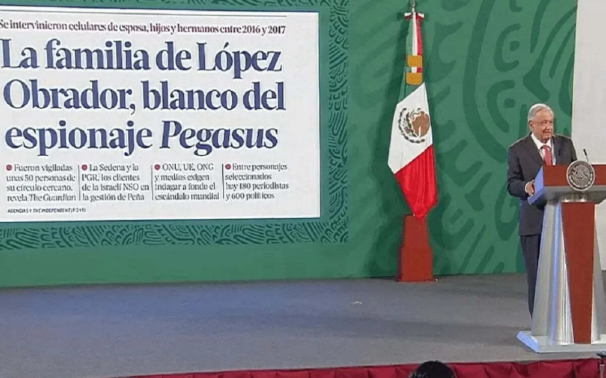 Acusan de mentirosa a la FGR por PEGASUS.