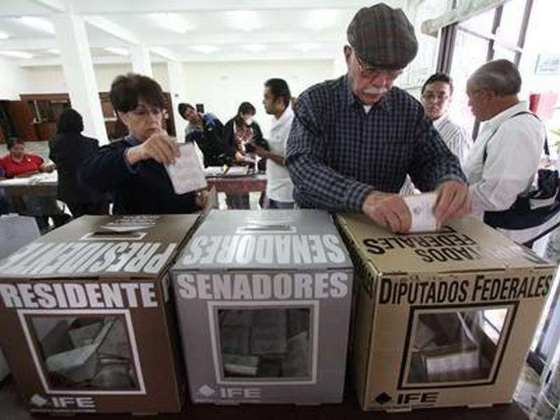 Manda la mayoría anaciclótica en la cámara baja