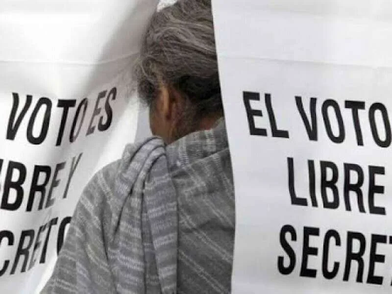 Costosos los caprichos del presidente de la República
