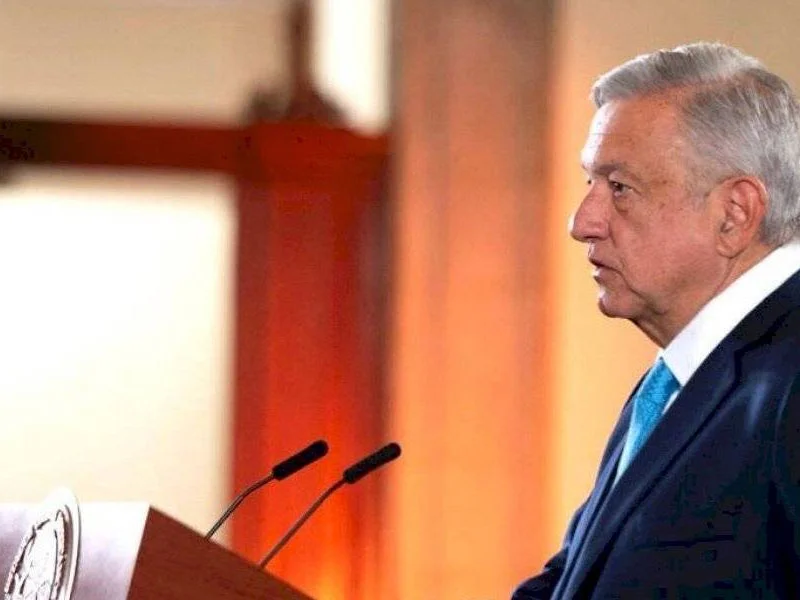 destruir amlo mediocre