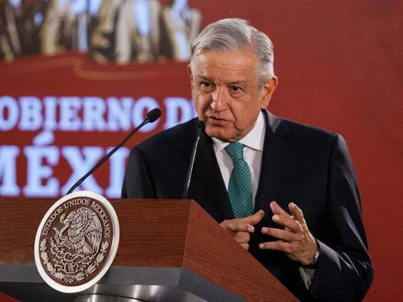 Andrés Manuel López Manipulador, ignorante, altanero e insidioso
